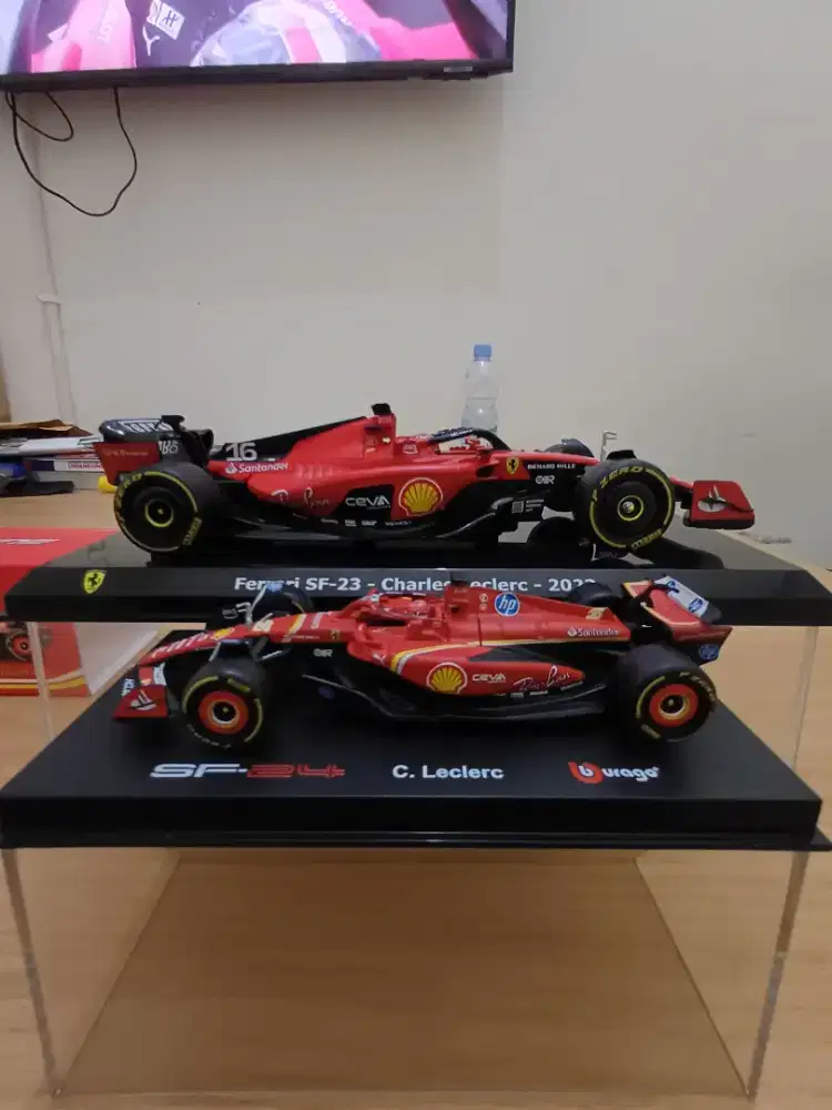 Diecast mobil ferrari F1 burago 1:24 dan 1:43