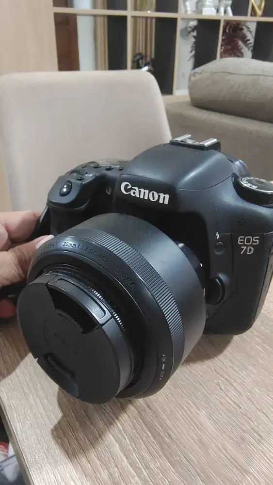 Lensa Sigma 30mm f1.4 (Kondisi Like New (Jarang dipake))