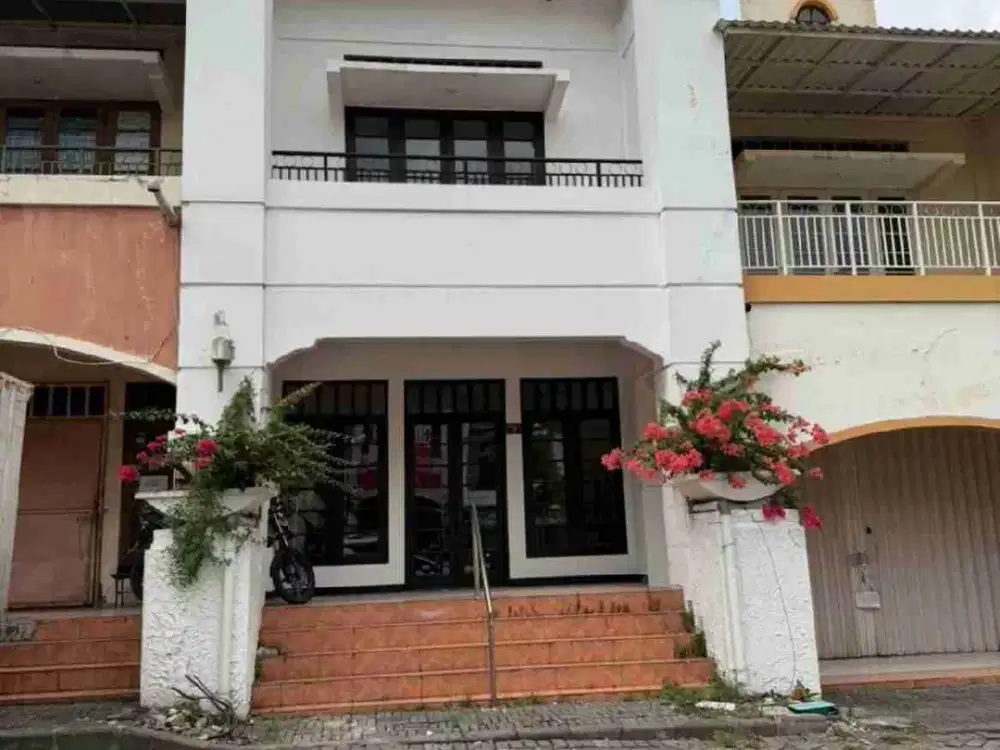 DIJUAL RUKO CITRALAND DEKAT GWALK MURAH ROW LEBAR STRATEGIS KONDISI BAGUS SIAP PAKAI