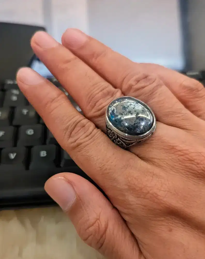 Batu pirus Persia serat perak