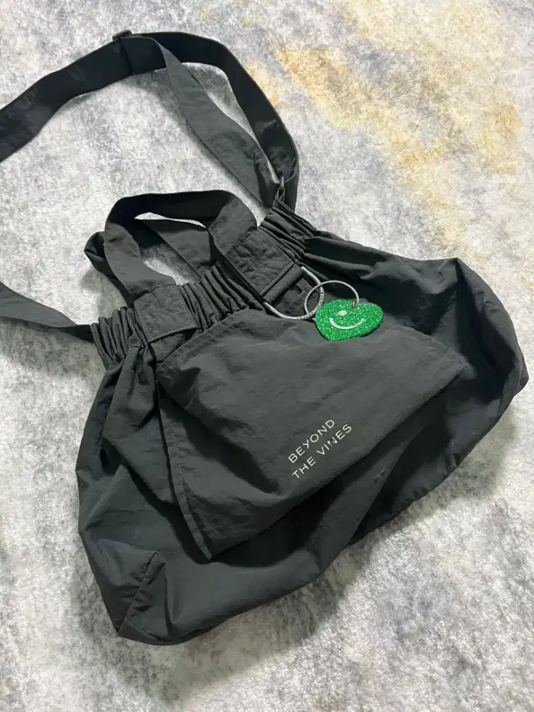 Tas Dumpling Beyong The Vines Hijau Army Medium