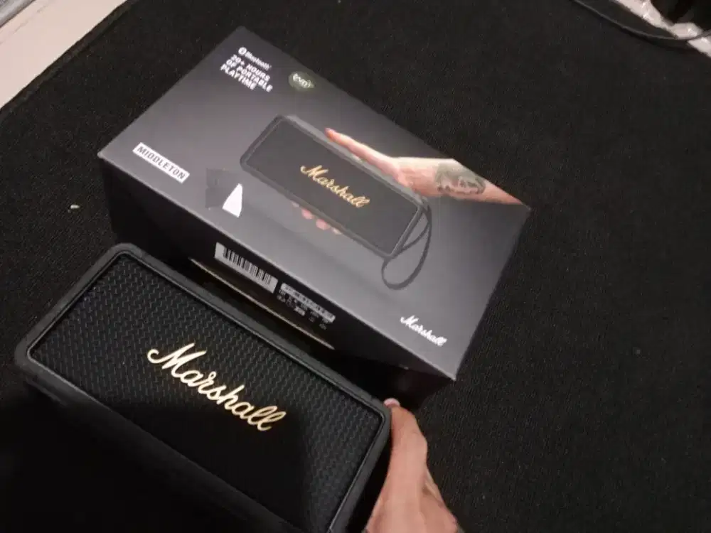 Marshall Middleton bluetooth speaker