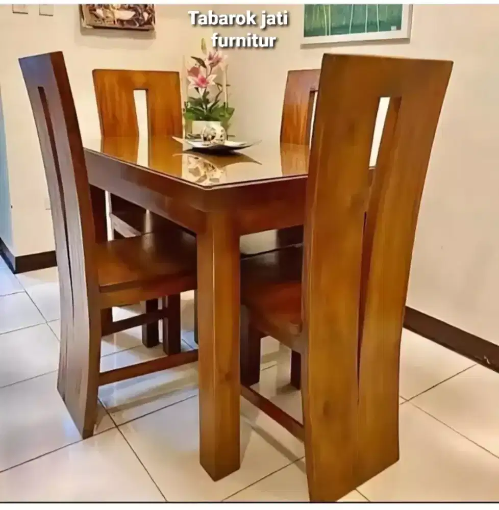 Meja makan minimalis kursi 4, kayu jati tua