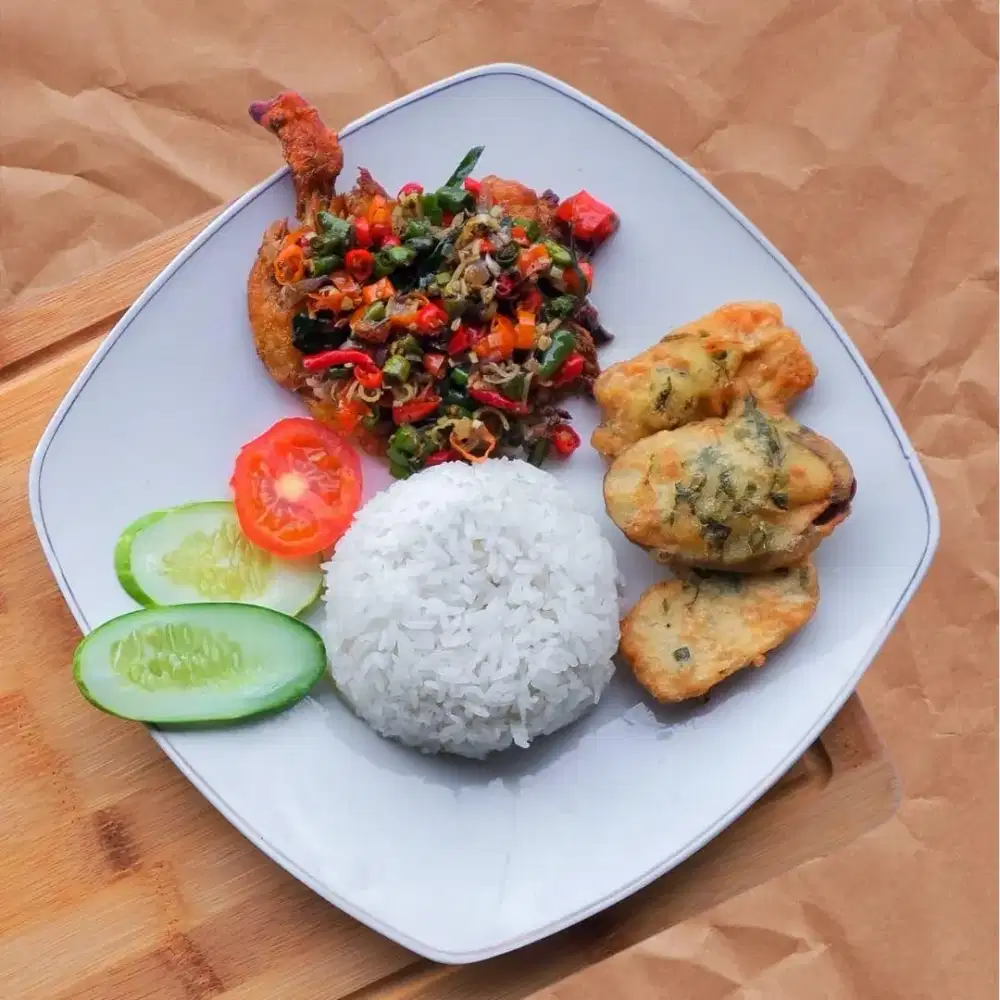 Helper atau pembantu koki