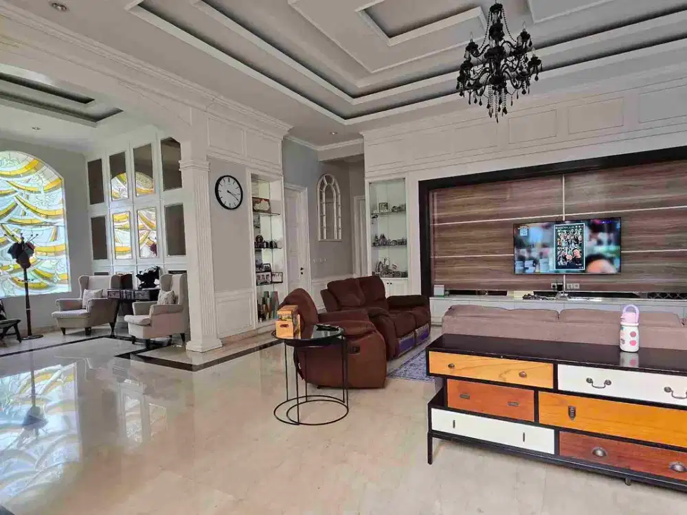 Rumah Mewah Full Furnish di Graha Padma Semarang Barat