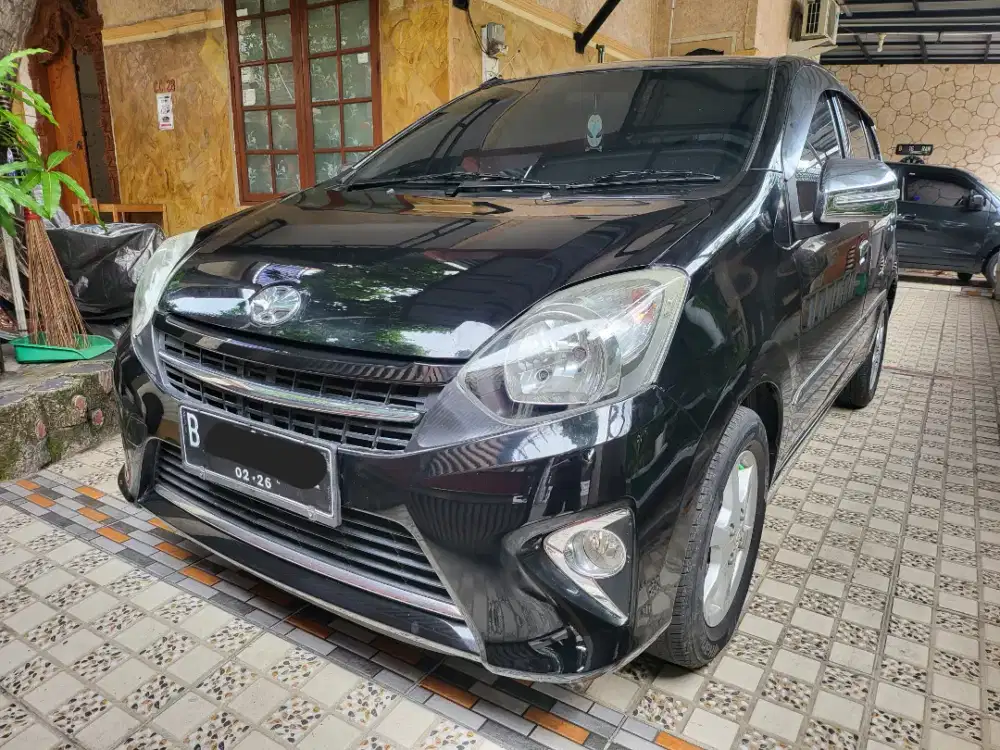 Toyota Agya G 1.0 Matic Hitam