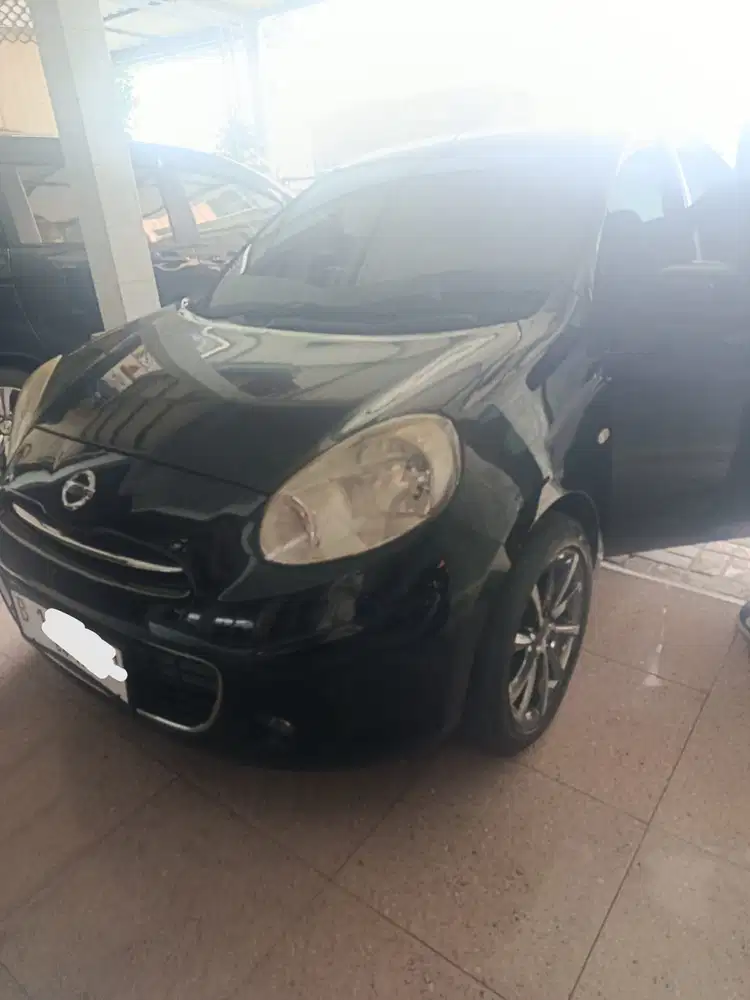Nissan March 2011 Bensin