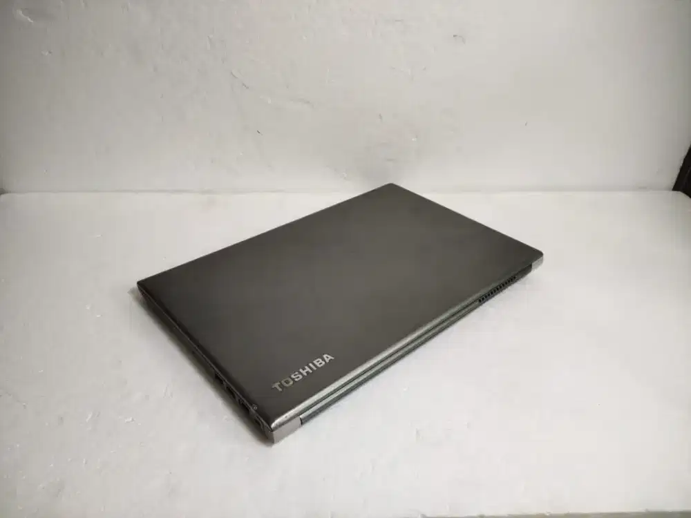 A1028 Toshiba  Tecra Z50-A Ram 8GB ssd 256GB keyboard baclight
