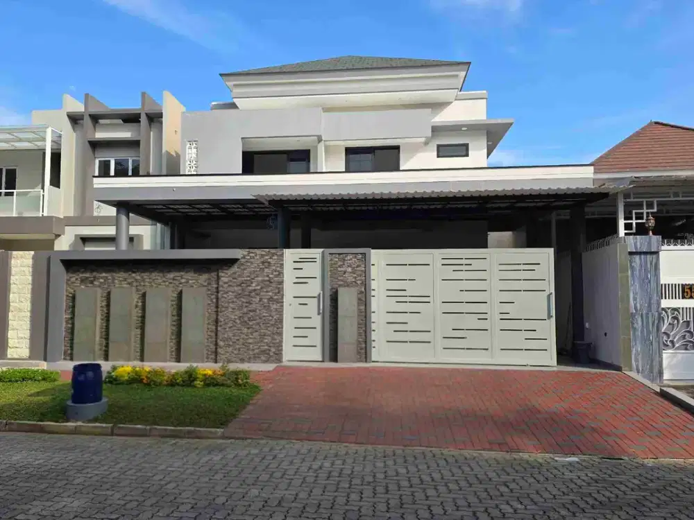 Rumah Mewah Full Granit siap pakai di Graha Padma Semarang Barat