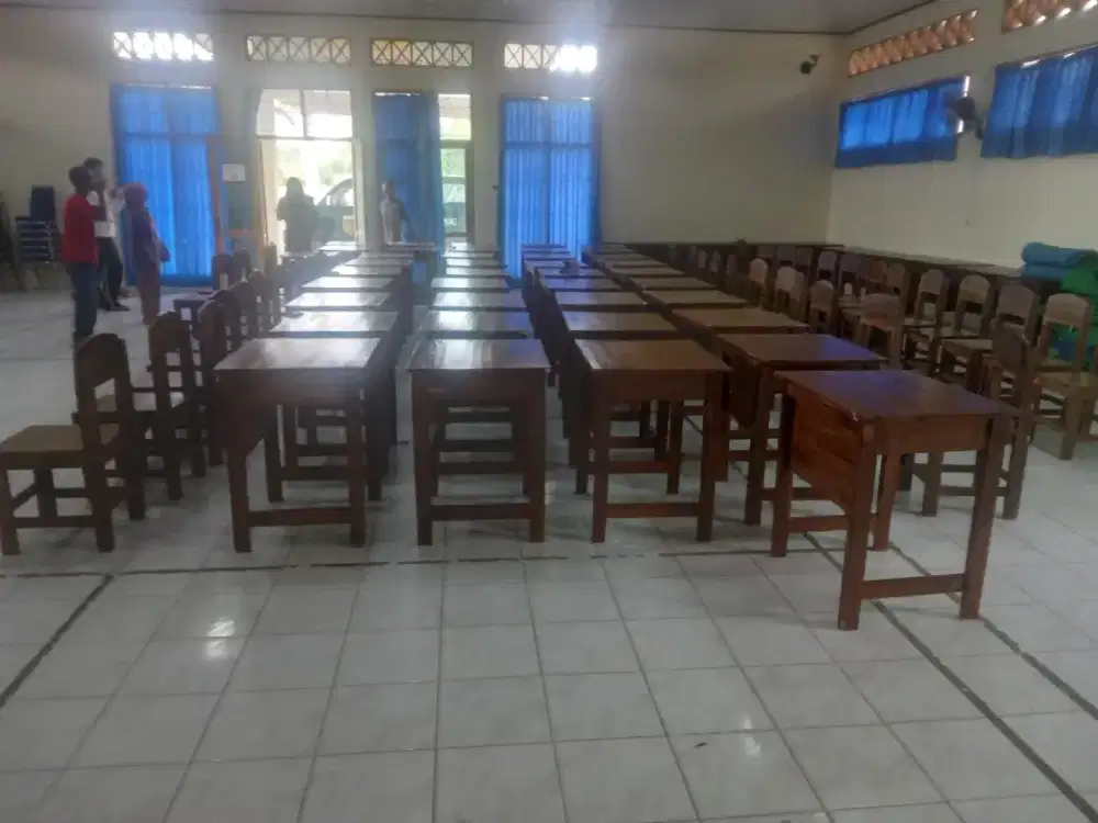 Meja kursi belajar sekolah, meja kursi kelas komputer laptop