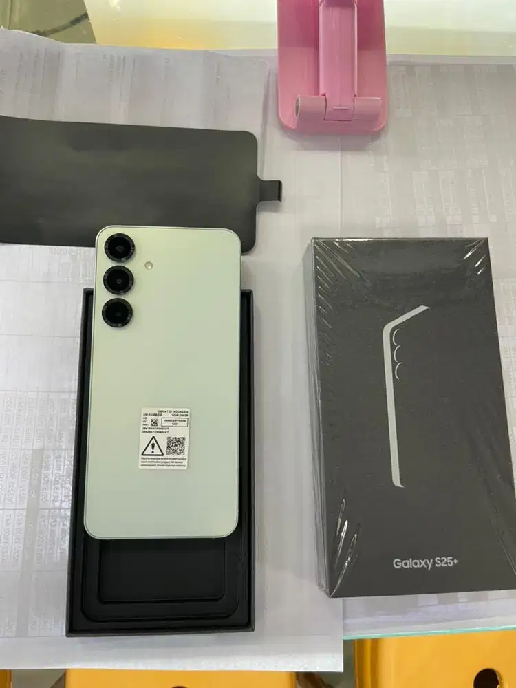 Samsung Galaxy S25+ 5G 12/256gb second like new