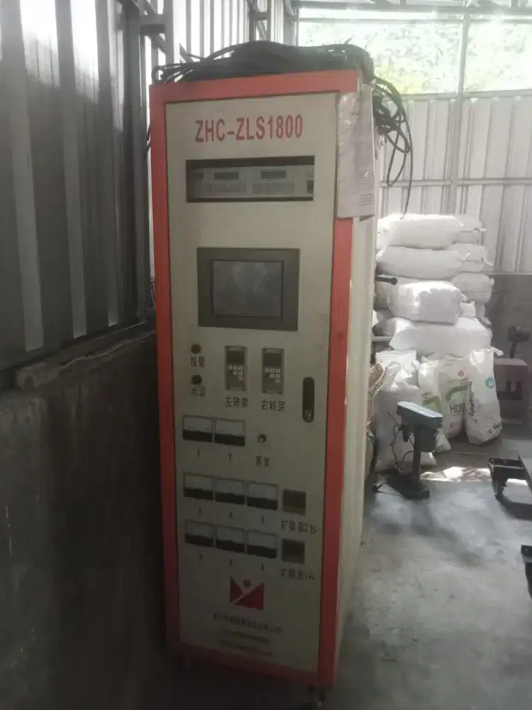 Mesin Vacuum Metalizing kondisi terawat & lengkap