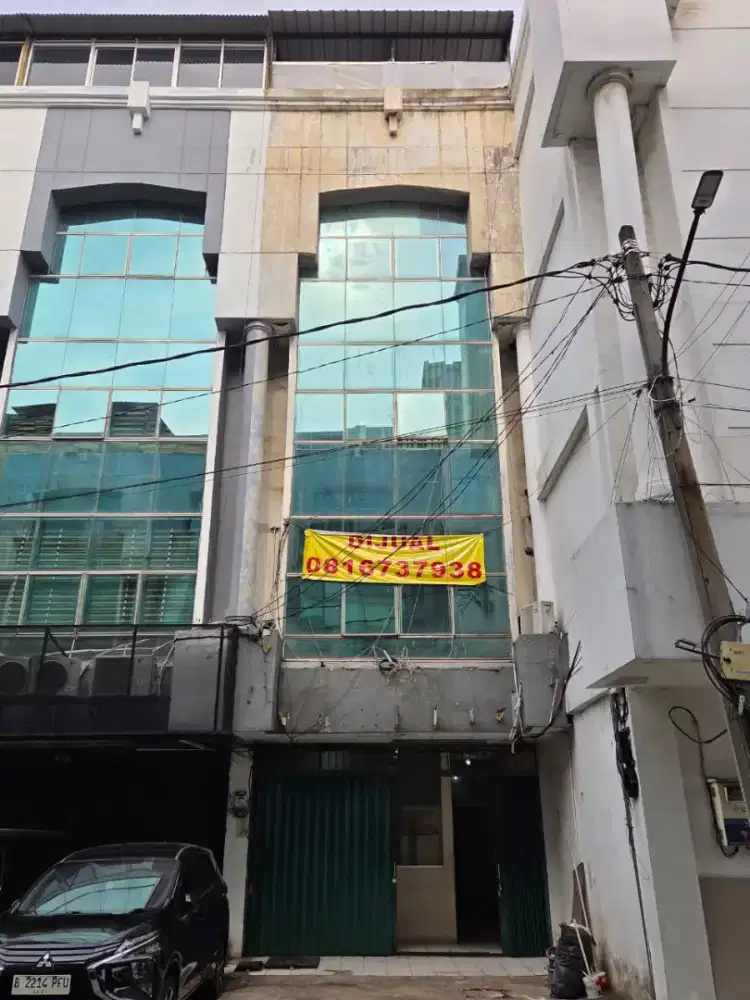 Ruko Royal Sunter 5 lantai hadap timur