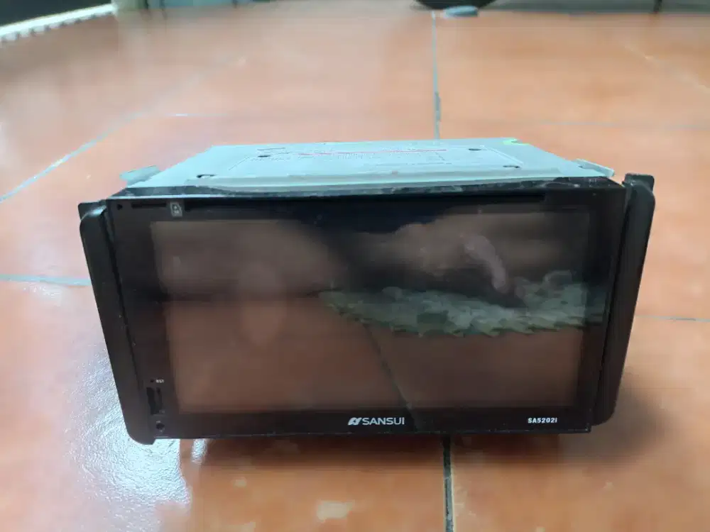 Head unit Sansui SA5202i