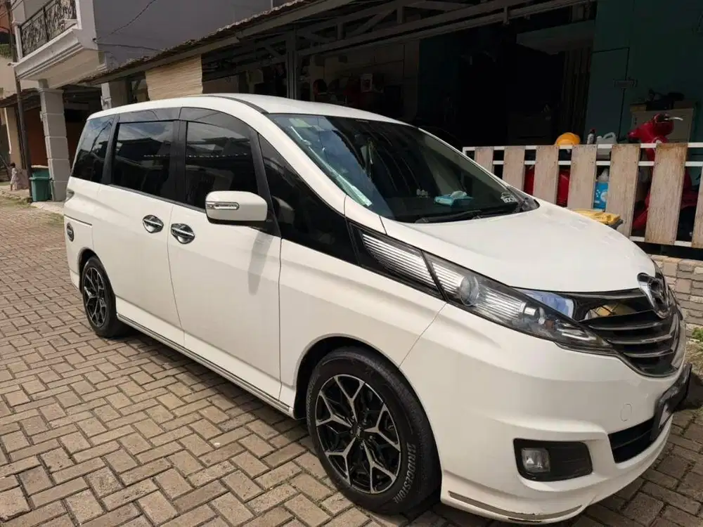 Mazda Biante Skyactive 2014