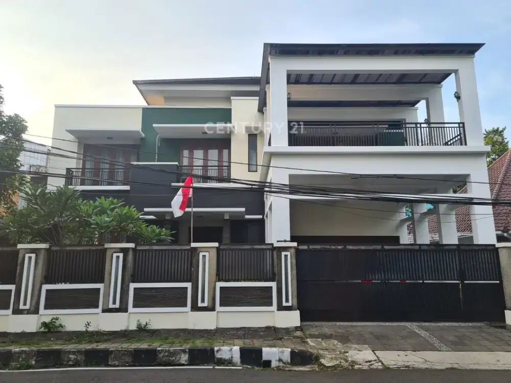 Rumah Mewah Dengan Lingkungan Nyaman Dan Asri Di Menteng