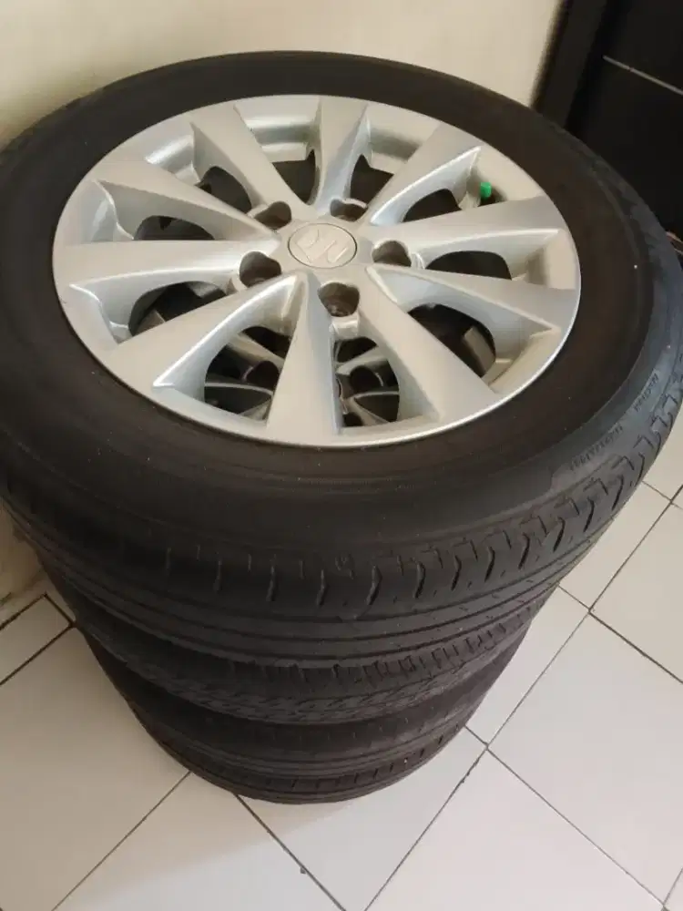 Velg mobil Ertiga GL tahun 2013