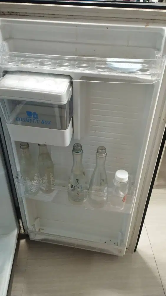 Kulkas Aqua Inverter 2 Pintu 275 Liter