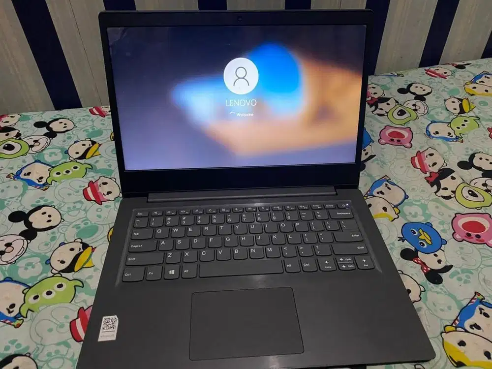 Lenovo V14 AMD 3020E 8GB 256GB SSD - 14 HD WINDOWS 11 IRON GREY