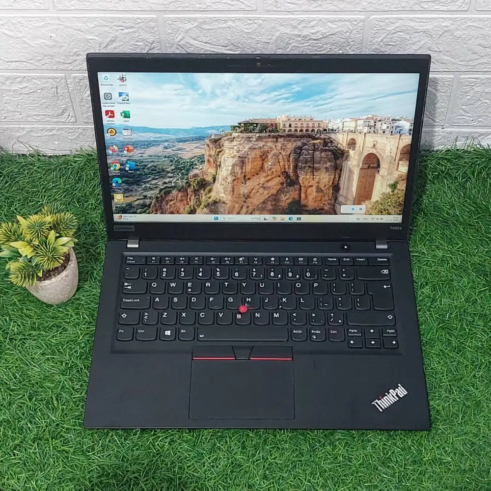 LENOVO THINKPAD T495s AMD RYZEN 5 3500U RAM 8GB SSD 256GB RADEON VEGA
