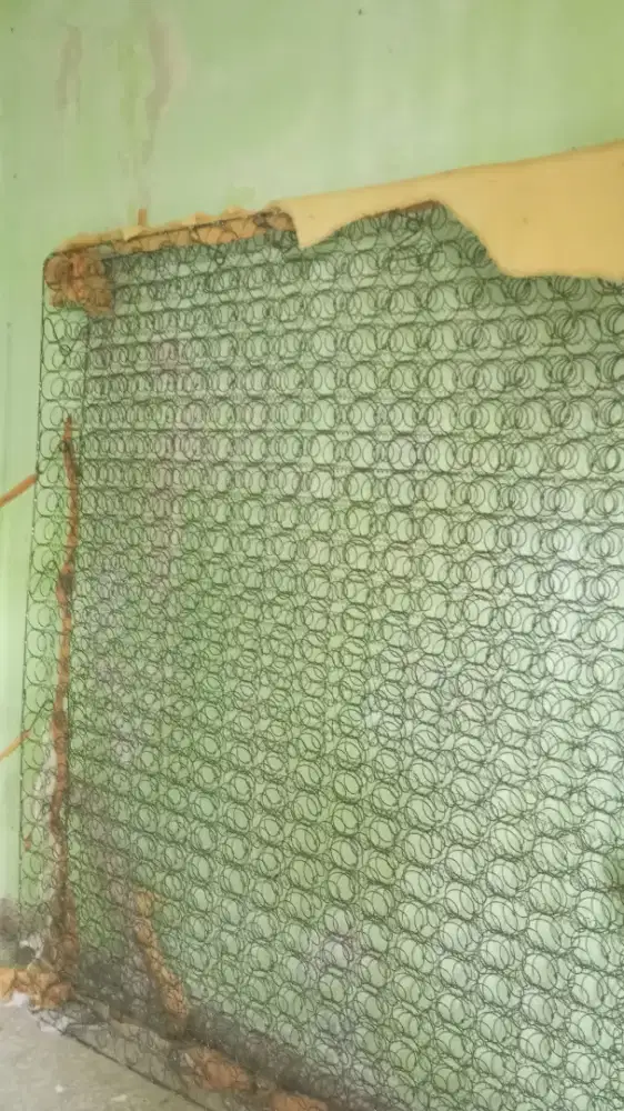 rongsokan besi springbed