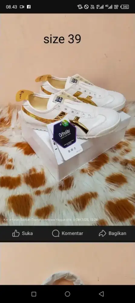 Onitsuka Tiger woman