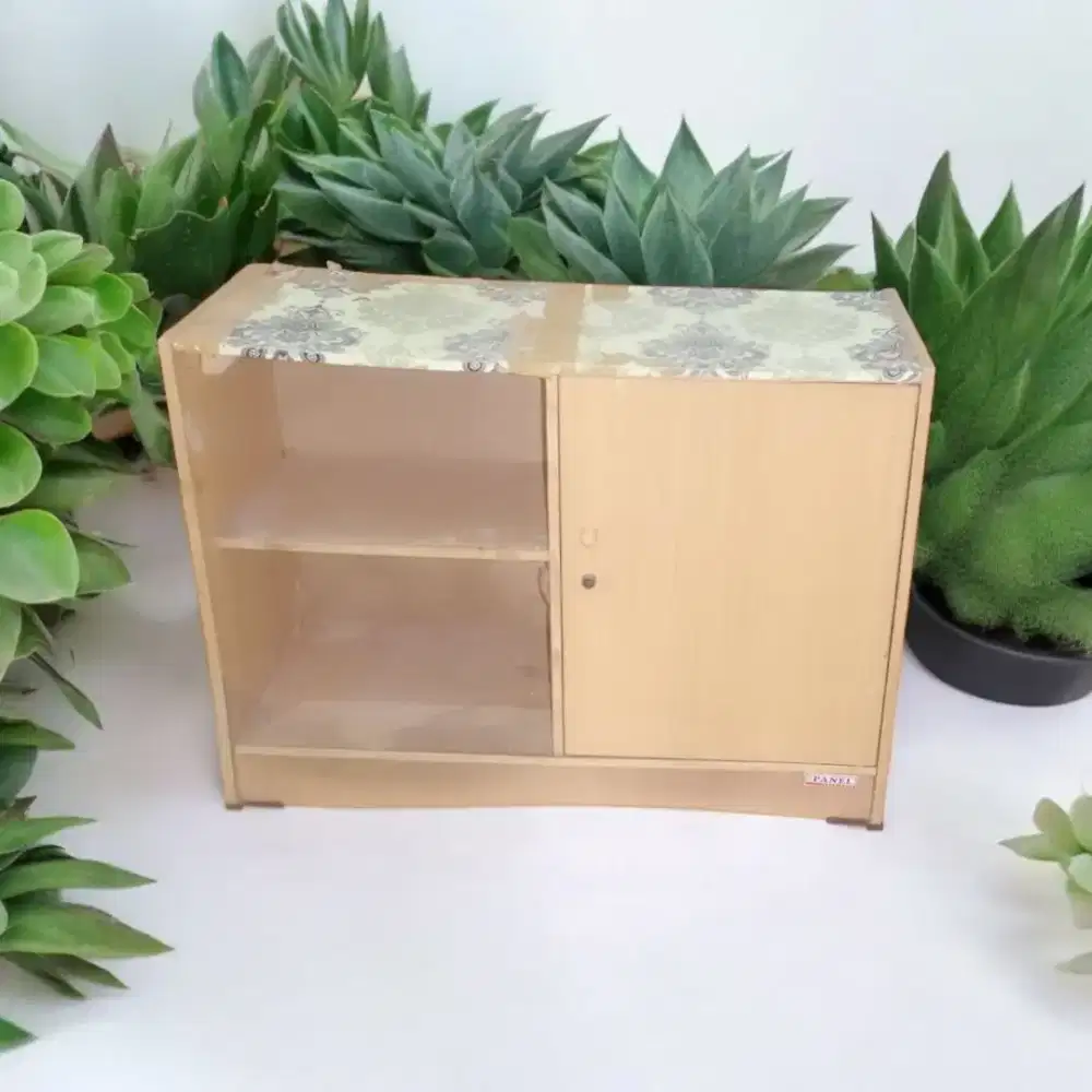 Lemari Kayu Serba Guna