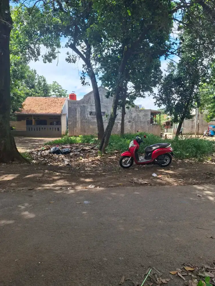 Di jual tansh posisi di huk deket ke jln utama wibawa mukti