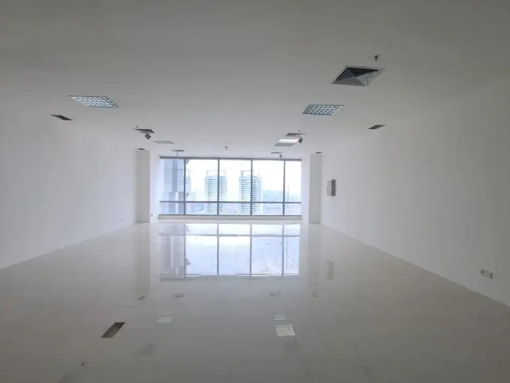 Sewa Kantor 136 m2 di SOHO Capital Central Park Jakbar, Kondisi Fitted