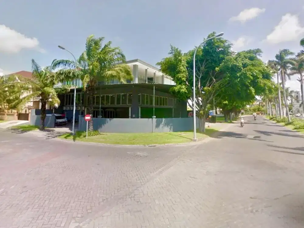 Bangunan 3 Lt Raya Pakuwon City Cocok Resto Dekat Merr