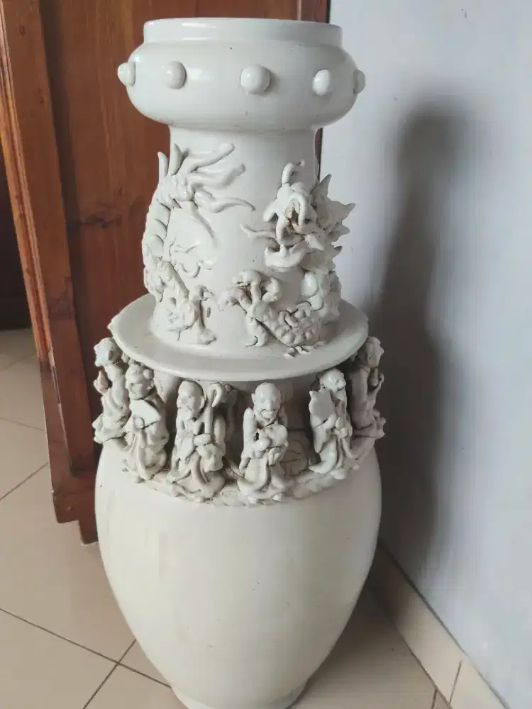 Guci Naga unik dan cantik