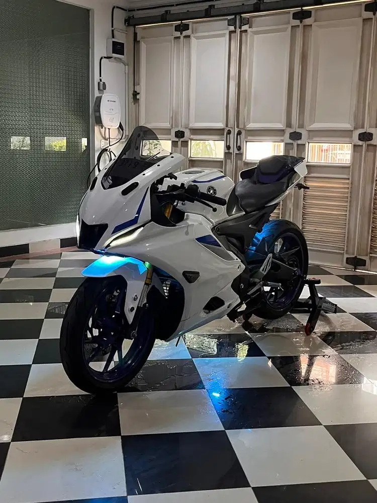 YAMAHA R15 full mods