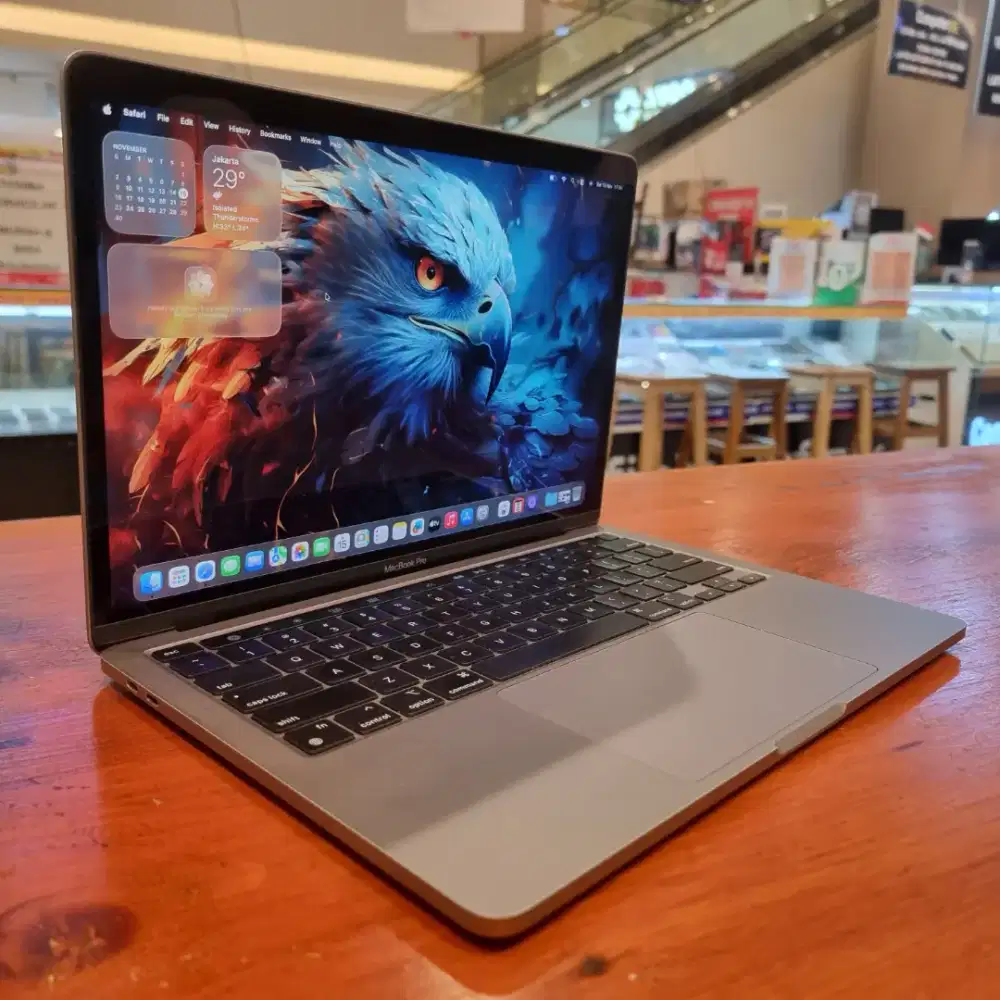 Macbook PRO 13-inch, M2 - GREY