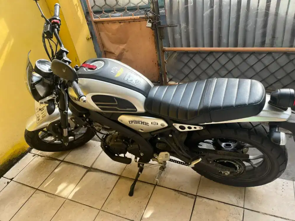 XSR 155 2023 (SILVER)