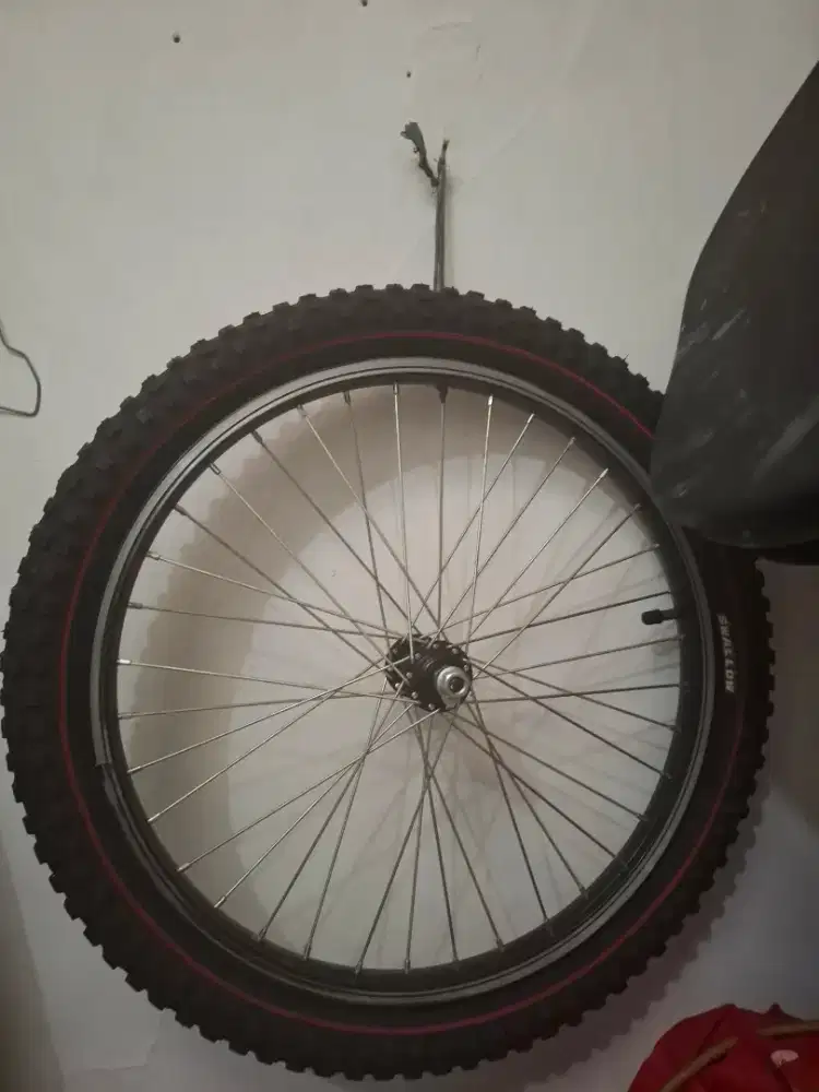 Ban sepeda luar dalam baru uk 20