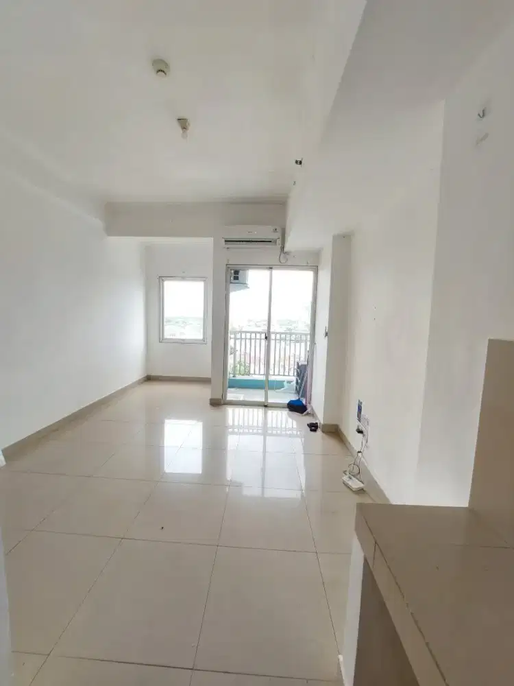 Di sewakan studio tahunan murah unfurnish  apartement the nest