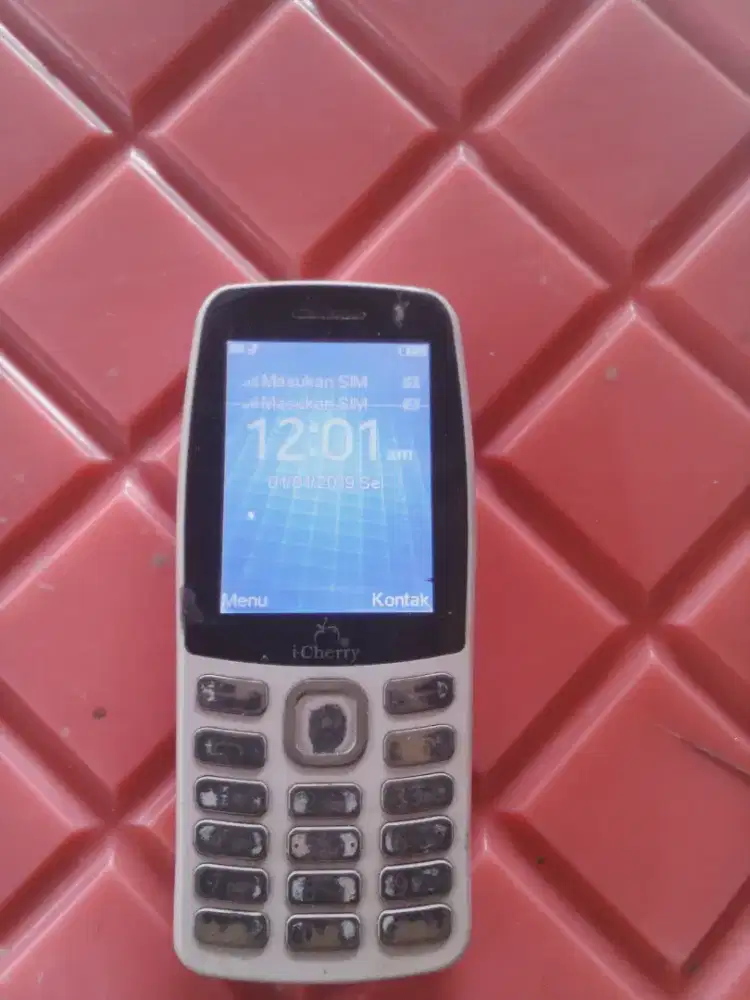 I-Cherry C202. +Memory card 2gb