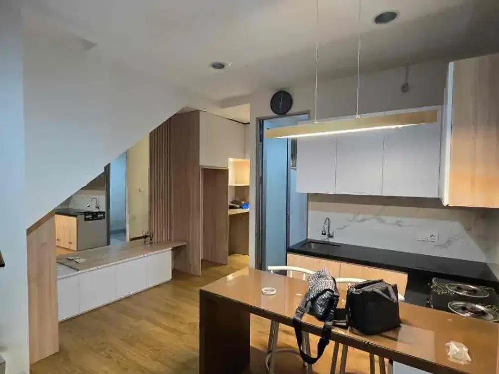 Disewakan Rumah 3 Lantai di PIK 2 sudah Full Furnish