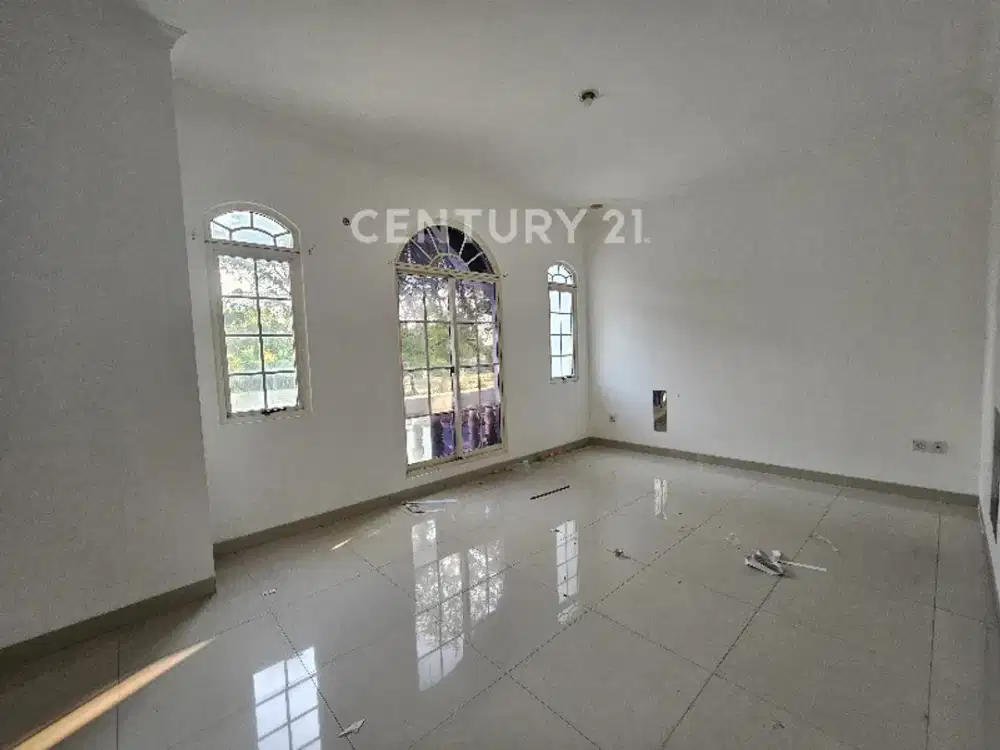 Sewa Rumah 8x17 Siap Huni  2 Lantai 4 Kamar