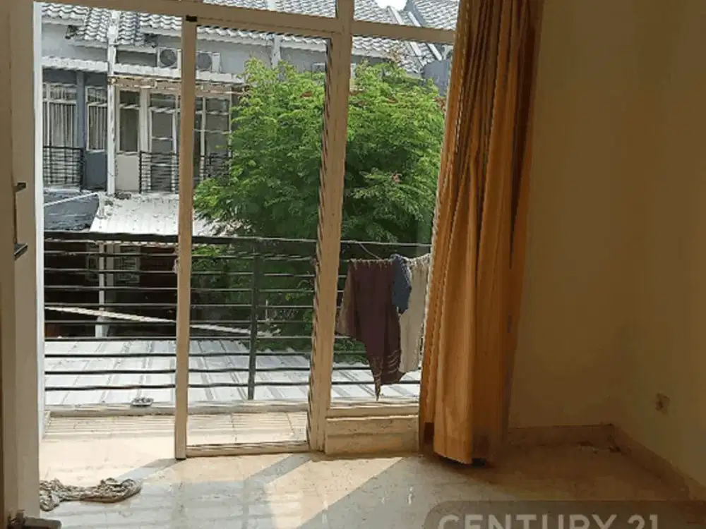 Dijual Rumah Layar Permai Lantai Marmer Dkt Kolam Renang