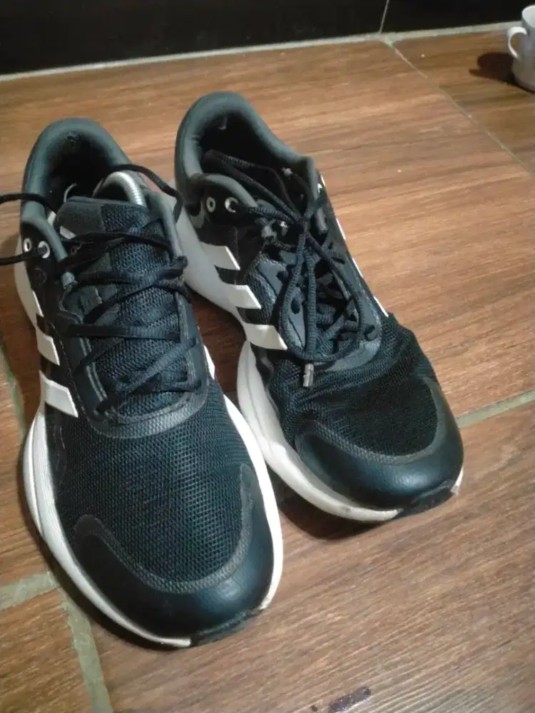 sepwtu adidas ori sz 43/43