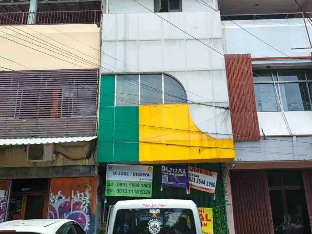 Ruko Komersil 3lt di Jl RC Veteran Bintaro Jakarta Selatan