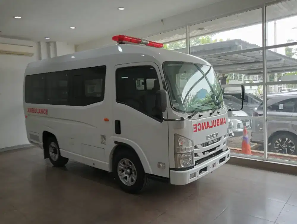 Elf Microbus Ambulance