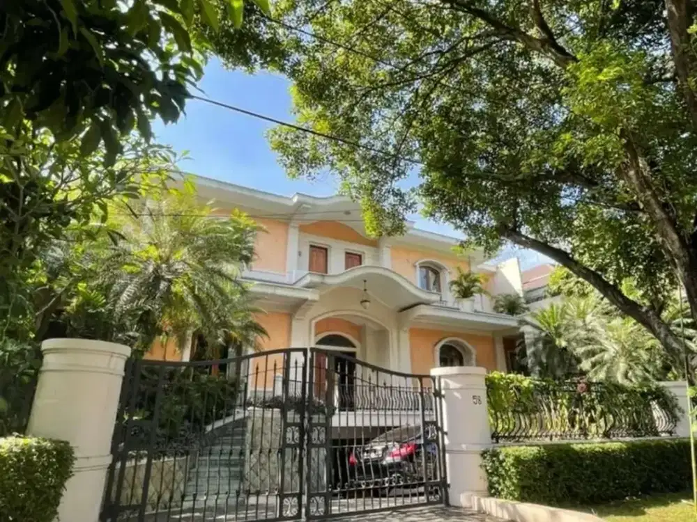 RUMAH MEWAH DIJUAL DI PONDOK INDAH LOKASI STRATEGIS PRESTISIUS