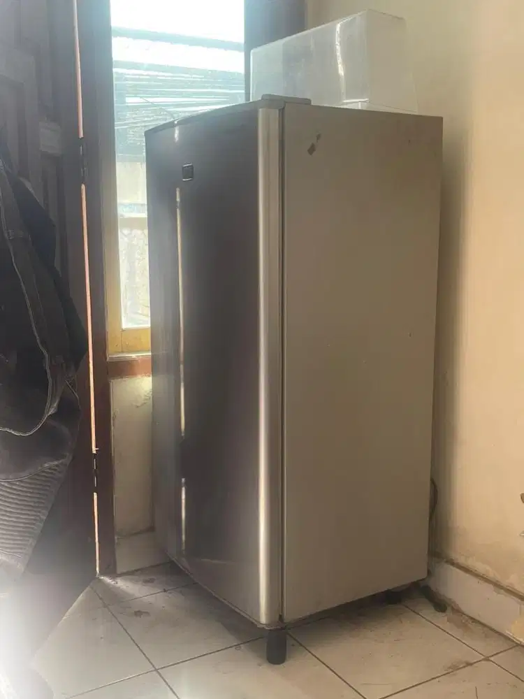 Kulkas Bekas Panasonic Rusak tanpa Freon