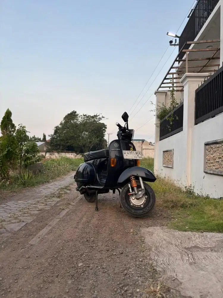 Vespa exlusive 2 tahun 99