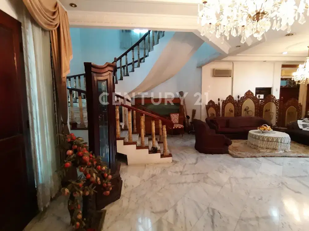 Rumah NUSA INDAH Lokasi Strategis Jl Raya Jakarta Timur