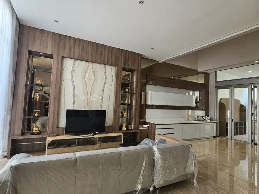 Disewakan Rumah PIK Golf Island uk 8x25m2 Furnished Elegant at Jakarta