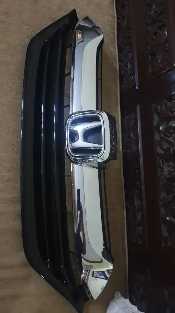 Jual front grill  crv 2018 up ori
