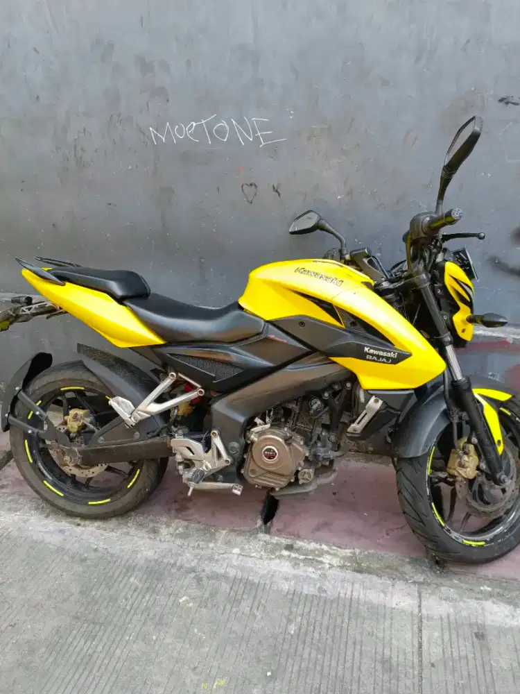 Bajaj Pulsar 200NS